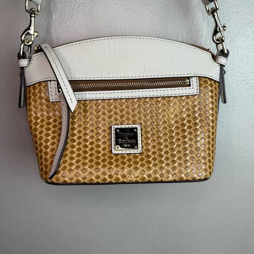 Dooney & Bourke Italian Leather Beacon Woven Domed White & Tan Crossbody Purse - Picture 2 of 9